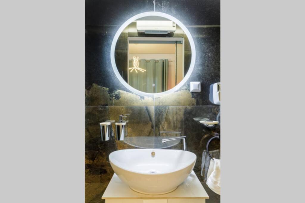 Ksquared, Nilie Hospitality Mgmt Apartment Tesalonika Bagian luar foto